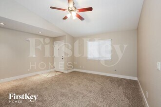 7320 Backstretch Dr in Las Vegas, NV - Building Photo - Building Photo