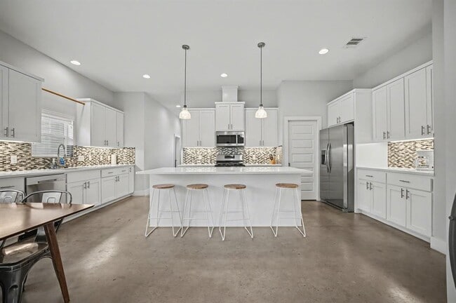 6700 Canal St in Austin, TX - Building Photo - Building Photo