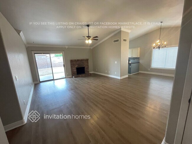 1249 E Douglas Ave in Gilbert, AZ - Building Photo - Building Photo
