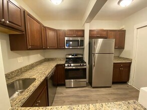 97 Chester St, Unit S2 in Boston, MA - Foto de edificio - Building Photo