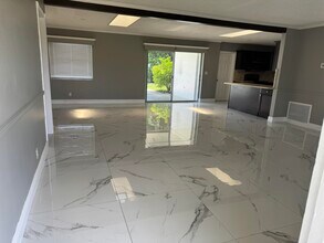 4130 NW 9th Ct in Coconut Creek, FL - Building Photo - Building Photo
