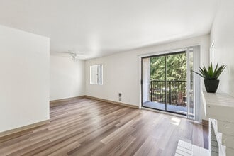 Windstone in Everett, WA - Building Photo - Building Photo