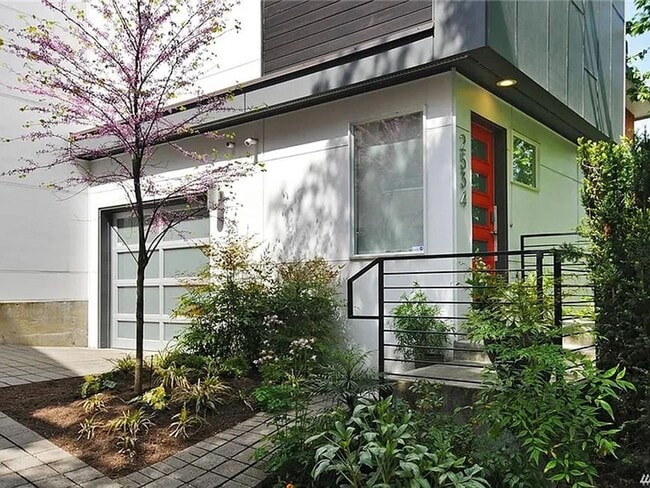 property at 2534 E Madison St