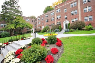 1498 Beacon St, Unit 1498 Apartments