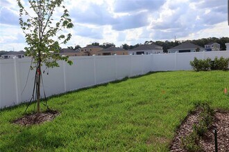 3260 NE 40th Ln in Ocala, FL - Building Photo - Building Photo