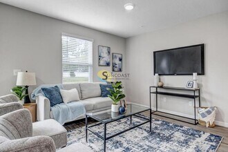 9564 Hood Rd, Unit 101 in Jacksonville, FL - Building Photo - Building Photo