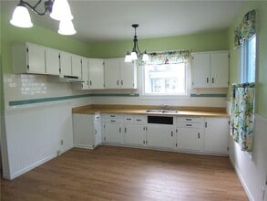 300 Washington Ave in Batavia, NY - Building Photo - Building Photo