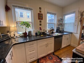 177 School St, Unit 2 in Boston, MA - Building Photo - Building Photo