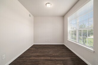 7431 Merrylands Dr in Atascocita, TX - Foto de edificio - Building Photo