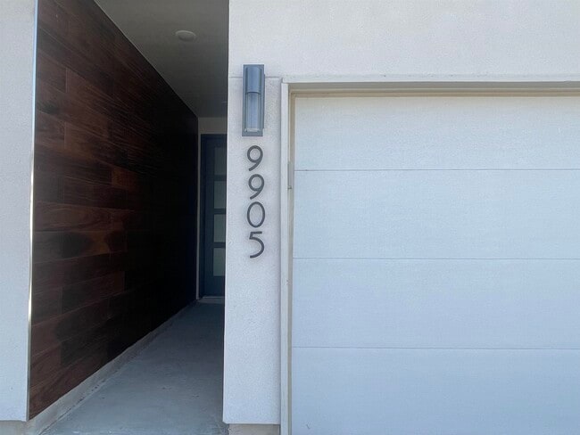 9905 Kaspar Dr in Laredo, TX - Building Photo - Building Photo