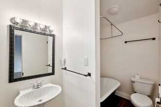 1021 Music St in New Orleans, LA - Building Photo - Building Photo