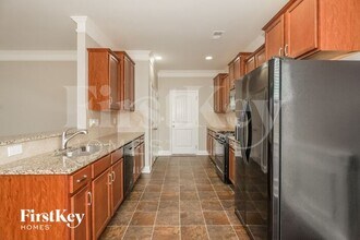 402 Knothole Ln in Charlotte, NC - Building Photo - Building Photo