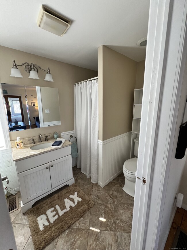 29 Prospect Ave in East Lyme, CT - Building Photo - Building Photo