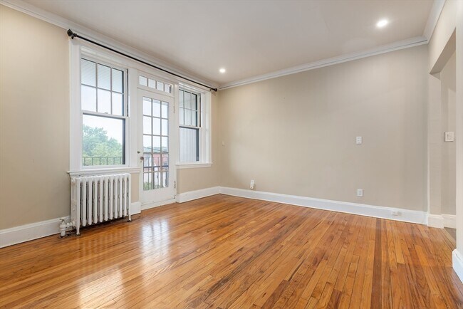 property at 2035 Commonwealth Ave