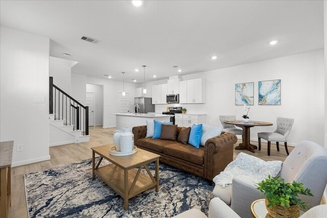 property at 535 Avisa Dr