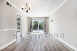 2805 Northeast Expy in Atlanta, GA - Building Photo