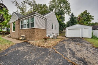 706 Michigan St in Wheaton, IL - Building Photo - Building Photo