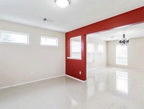 11015 Shumard Oak Ct in Houston, TX - Building Photo - Building Photo