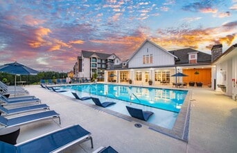 Adams Hill Apartments in Greenville, SC - Foto de edificio - Building Photo