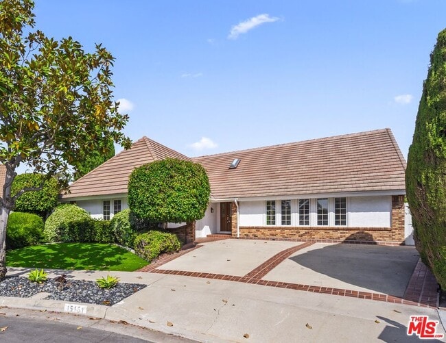 15151 Marne Cir in Irvine, CA - Foto de edificio - Building Photo