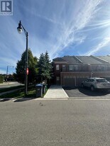 52 Commuter Dr in Brampton, ON - Building Photo