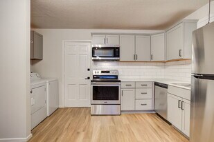 226 Hickory St in Levelland, TX - Building Photo