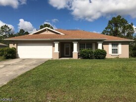 2912 48th St W in Lehigh Acres, FL - Building Photo