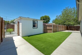 6832 Tower St in La Mesa, CA - Building Photo - Building Photo