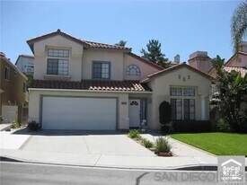 21102 Whitebark in Mission Viejo, CA - Building Photo
