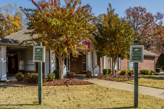 Chapel Ridge in Forrest City, AR - Foto de edificio - Building Photo