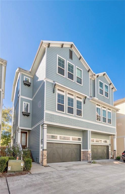 1213 Hobbs Reach Ln in Houston, TX - Foto de edificio - Building Photo