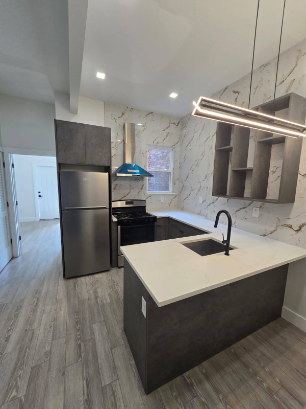 670 Ocean Ave in Jersey City, NJ - Building Photo - Building Photo