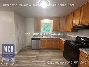 745 Kenyon Rd in Vinton, VA - Building Photo - Building Photo