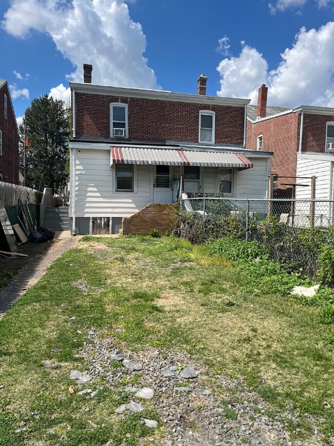 843 Pennsylvania Ave in Trenton, NJ - Building Photo - Building Photo