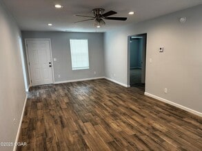 3905 E 13th St in Joplin, MO - Building Photo - Building Photo