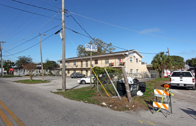 108 W Ball St in Plant City, FL - Building Photo - Building Photo