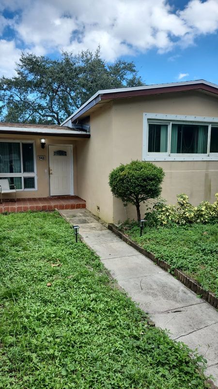 property at 948 SW 49th Terrace