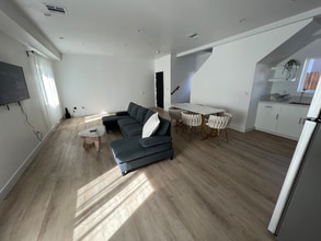 1217 E 22nd St in Los Angeles, CA - Building Photo - Building Photo