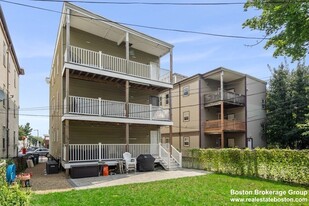 995 Dorchester Ave, Unit 2 in Boston, MA - Building Photo