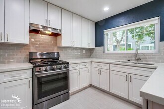 9949 Maya Linda Rd in San Diego, CA - Building Photo - Building Photo