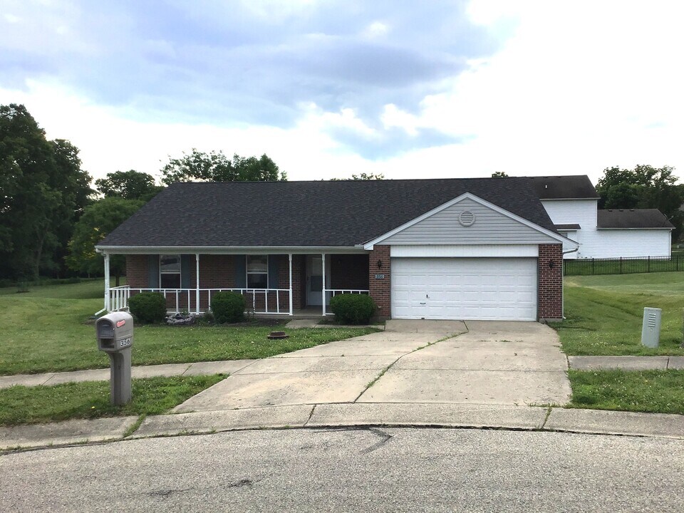 356 Slate Branch Ct in Monroe, OH - Foto de edificio