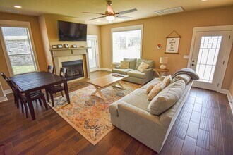 724 N Malbec Rd in Fayetteville, AR - Building Photo - Building Photo