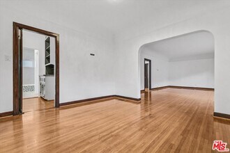 5112 Edgewood Pl in Los Angeles, CA - Building Photo - Building Photo