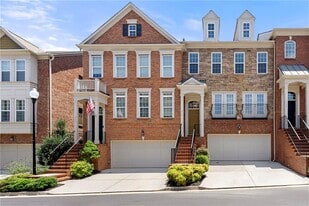 2798 Loftview Square in Atlanta, GA - Building Photo