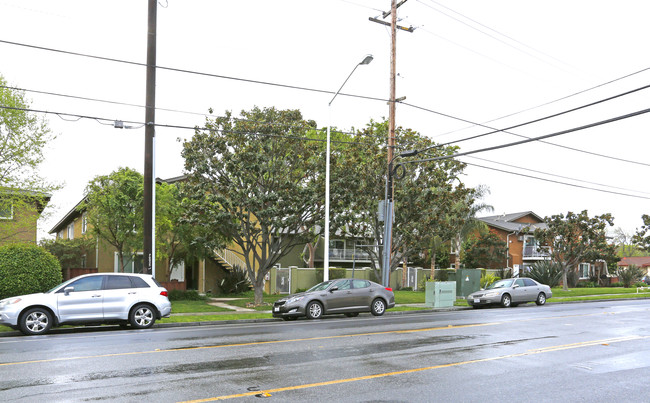 Los Olivos Apartments in Santa Clara, CA - Foto de edificio - Building Photo