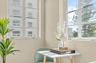 301 86th St in Miami Beach, FL - Foto de edificio - Building Photo