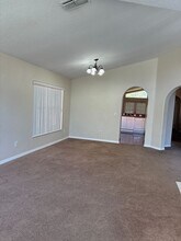 11017 Crystal Glen Blvd in Orlando, FL - Building Photo - Building Photo
