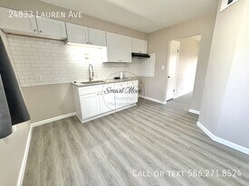 24833 Lauren Ave in Warren, MI - Building Photo