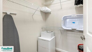 715 W Slaughter Ln, Unit 622 in Austin, TX - Foto de edificio - Building Photo