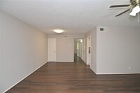5628 Birchmont Dr photo'